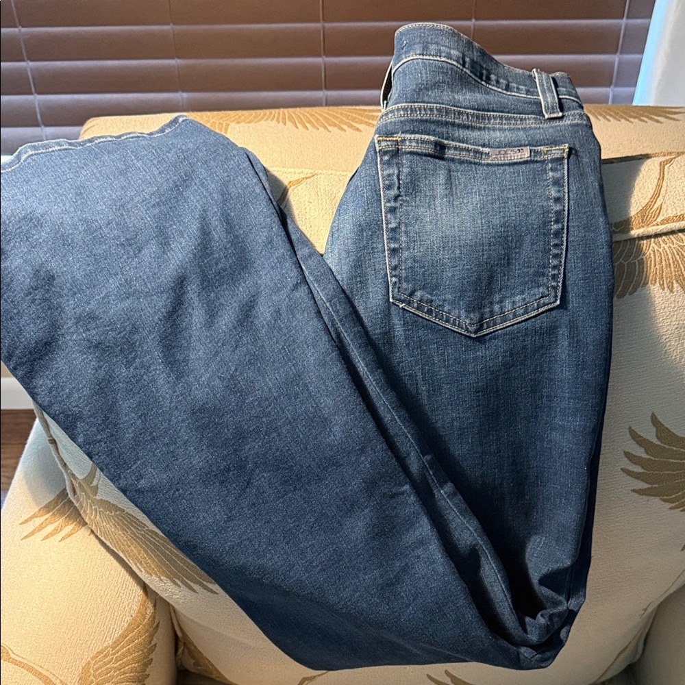 Joe's Jeans Women's High Rise Straight Leg in Dark Blue Wash size 30 TALL